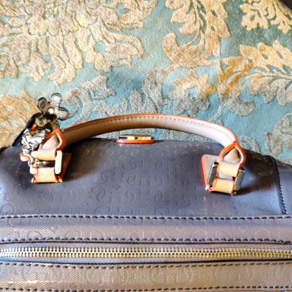 Guess Handbag - Picture 6 of 13
